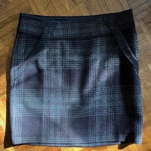 LOFT plum and gray plaid mini skirt size 4